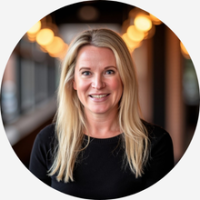 CT-US-Prue-Headshot-grey-bg