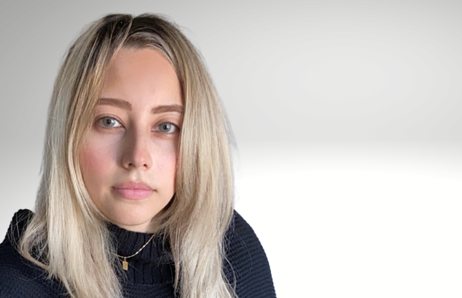 Woman with blond hair professional headshot