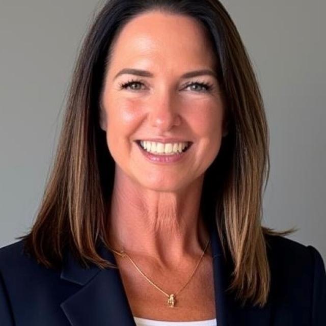 tracy loiacono portrait